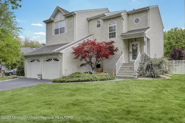 Matawan, NJ 07747,142 Wainwright Drive S