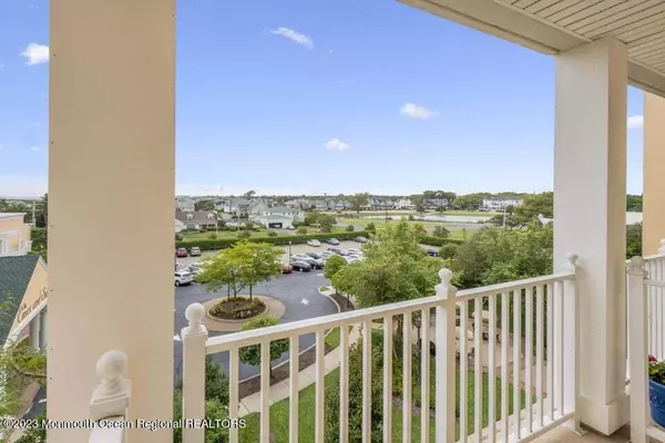 Spring Lake, NJ 07762,700 Ocean Avenue #333