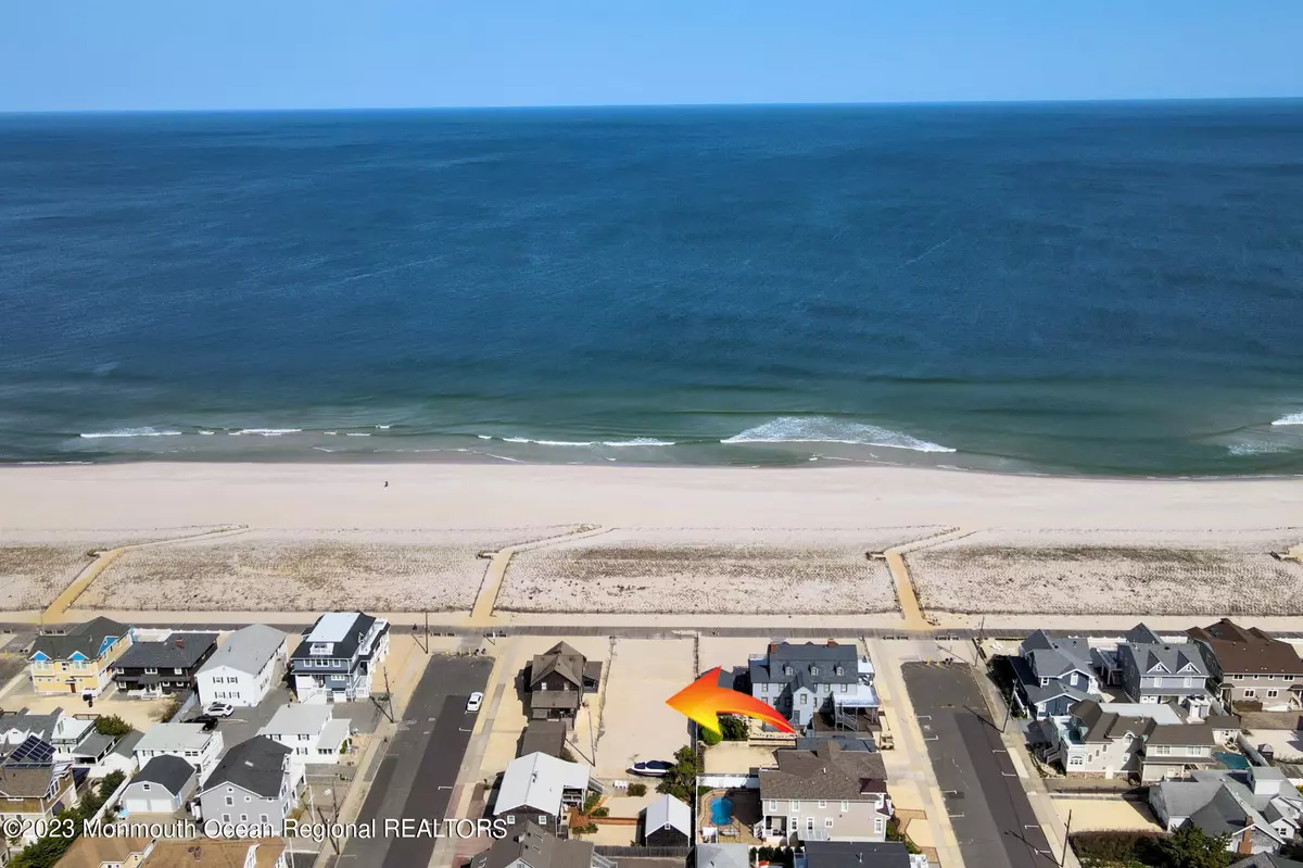 Lavallette, NJ 08735,902 Oceanfront