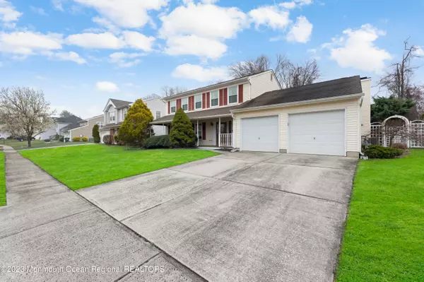 Howell, NJ 07731,15 Aqueduct Place