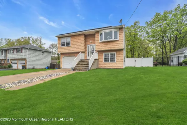 Laurence Harbor, NJ 08879,427 Lea Avenue