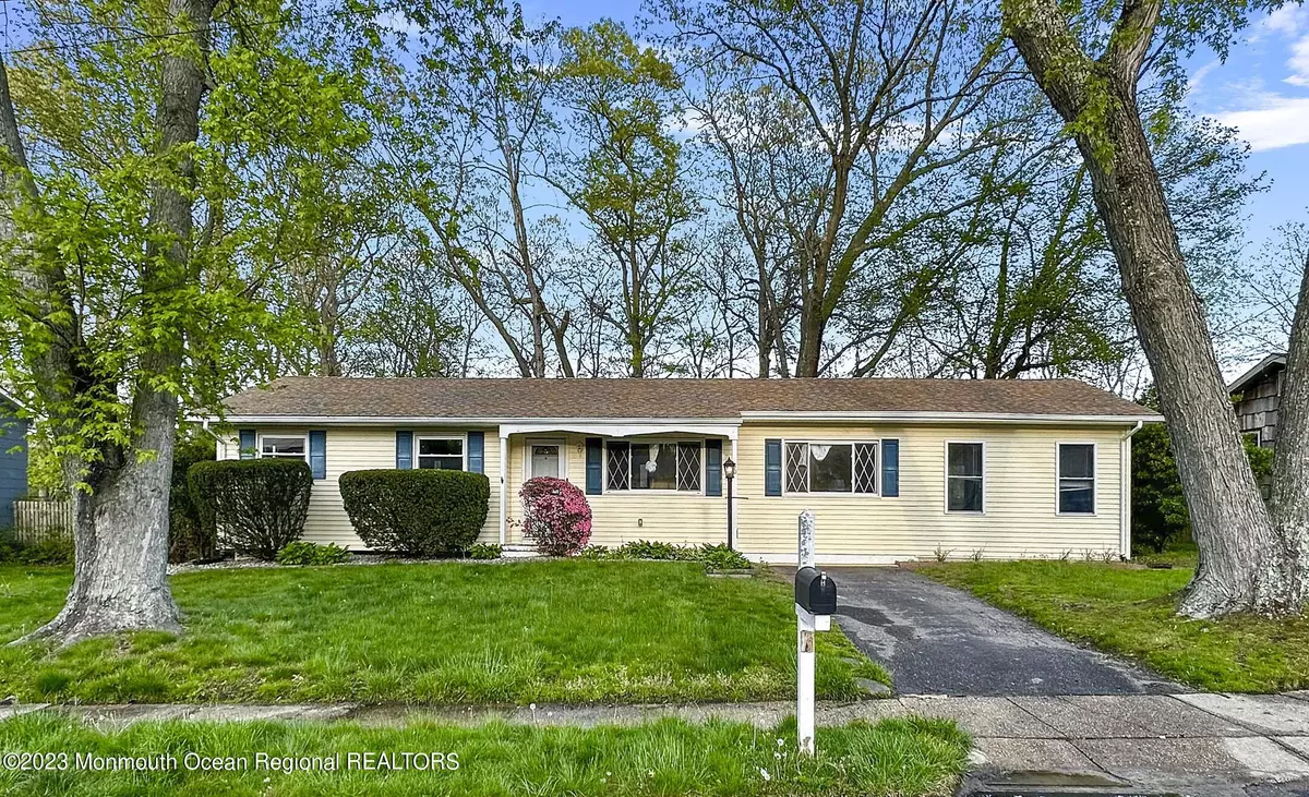 Jackson, NJ 08527,30 Dogwood Drive