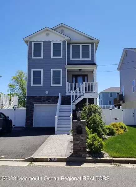 208 Raritan Street, Union Beach, NJ 07735