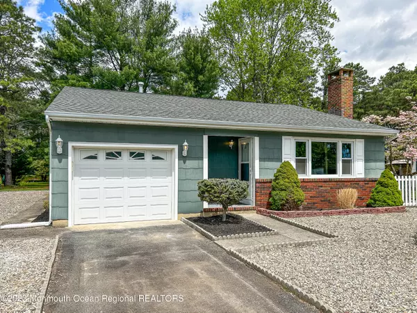 14 Herald Court, Toms River, NJ 08757