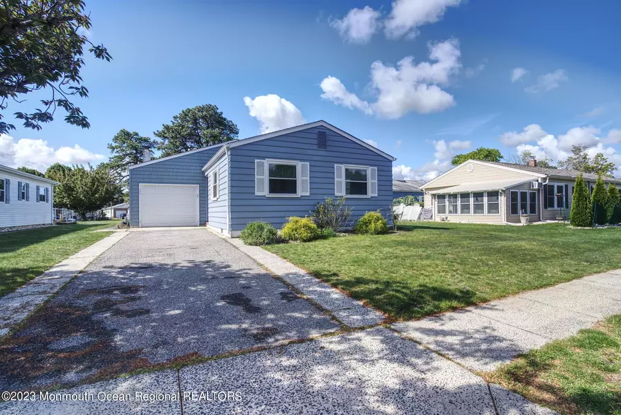 446 Costa Mesa Drive, Toms River, NJ 08757