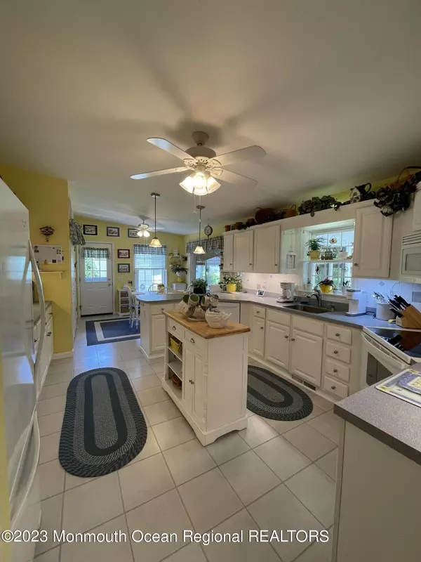 Cream Ridge, NJ 08514,7 Mulberry Drive