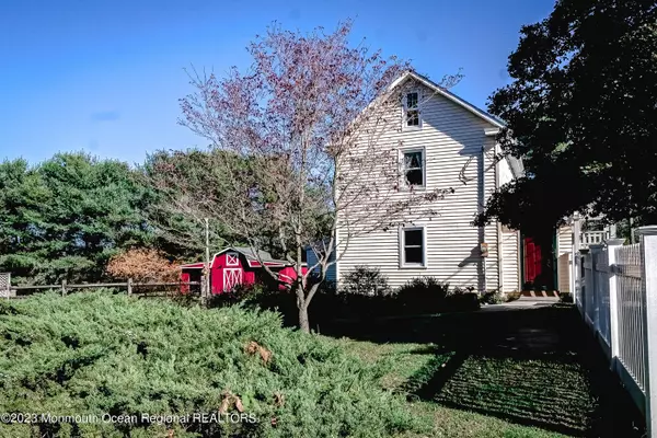 Cream Ridge, NJ 08514,884 Monmouth Road