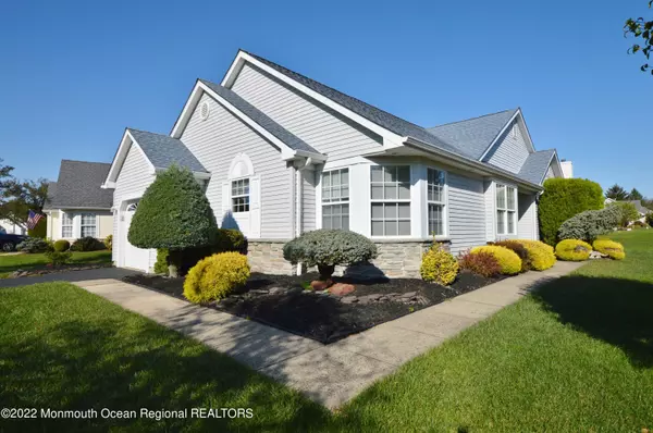 2713 Brookdale Court, Toms River, NJ 08755