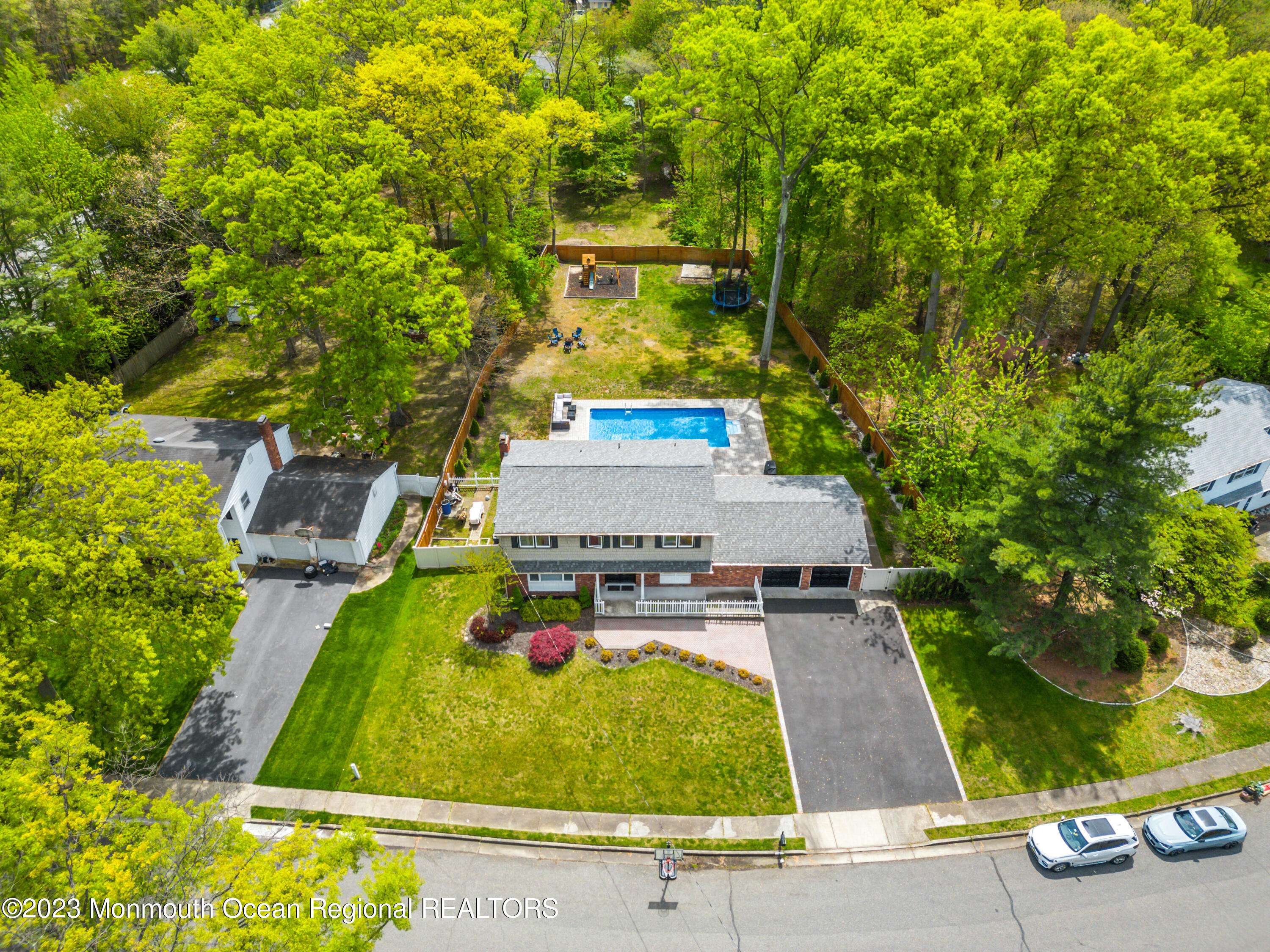 Morganville, NJ 07751,3 Halifax Drive