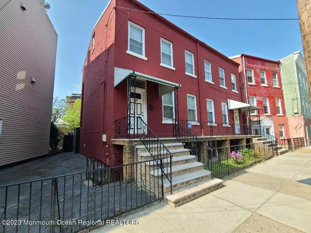 Jersey City, NJ 07306,435 Hoboken Avenue