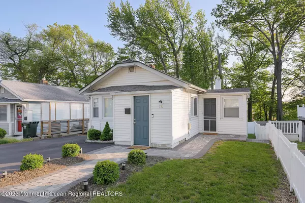 Keyport, NJ 07735,16 Middlesex Boulevard