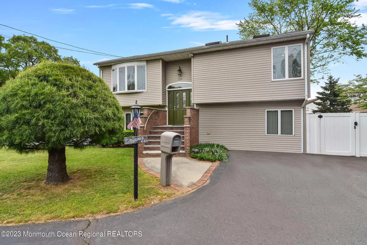 North Middletown, NJ 07748,534 Palmer Avenue