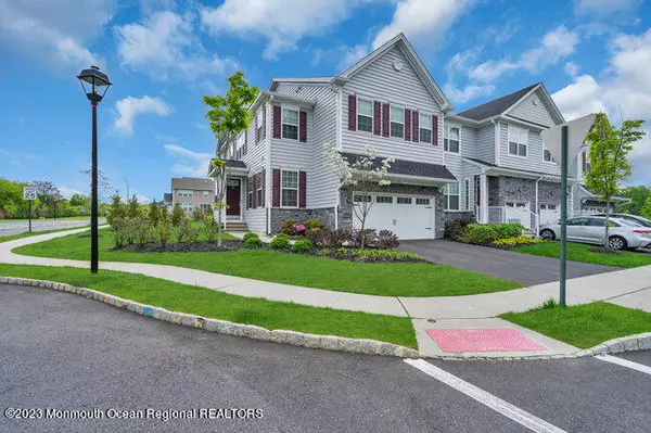 Monroe, NJ 08831,55 Begonia Lane
