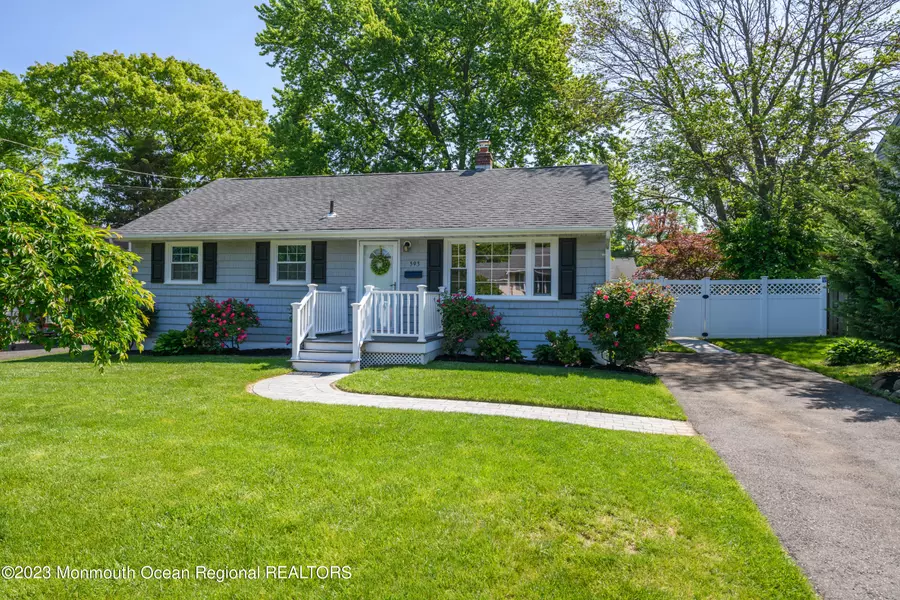 593 Turner Drive, Belford, NJ 07718