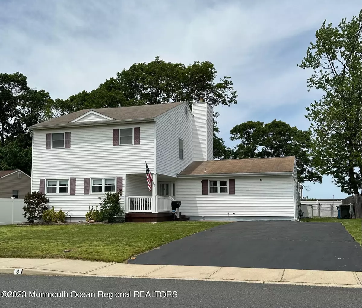 Hazlet, NJ 07730,4 Knoll Terrace