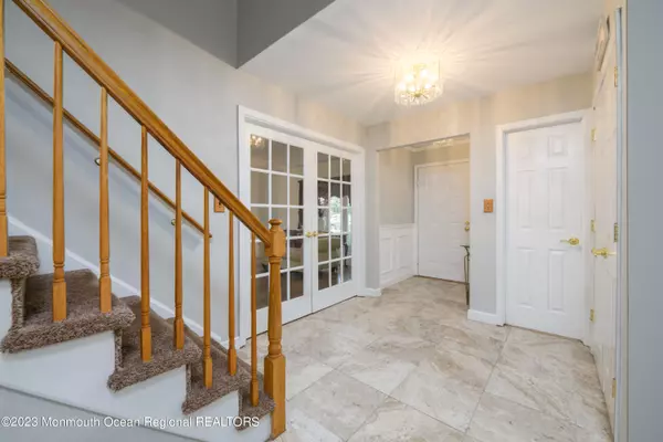 Hazlet, NJ 07730,10 Buckingham Court