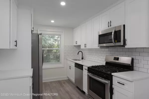 Bayville, NJ 08721,289 Central Boulevard