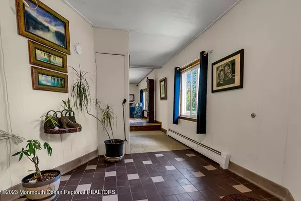 Millstone, NJ 08510,42 Yellow Meetinghouse Road