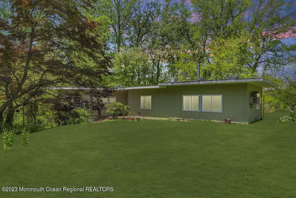 Millstone, NJ 08510,42 Yellow Meetinghouse Road