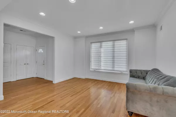 Lakewood, NJ 08701,414 Warren Avenue