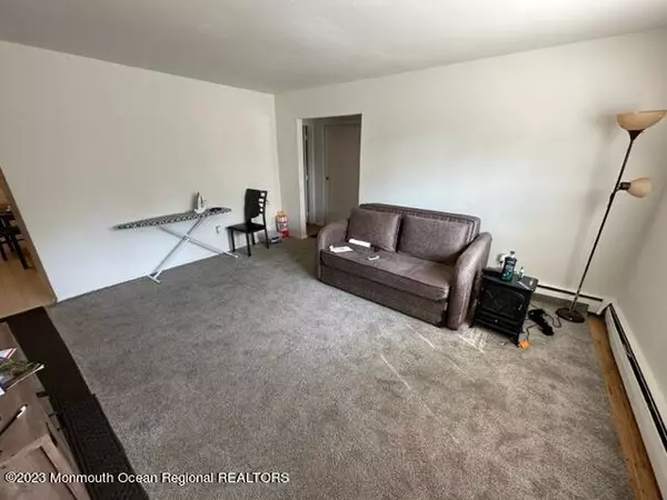 Spotswood, NJ 08884,289 Main Street #2C