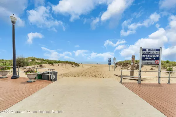 Ocean Grove, NJ 07756,5 Ocean Avenue #3