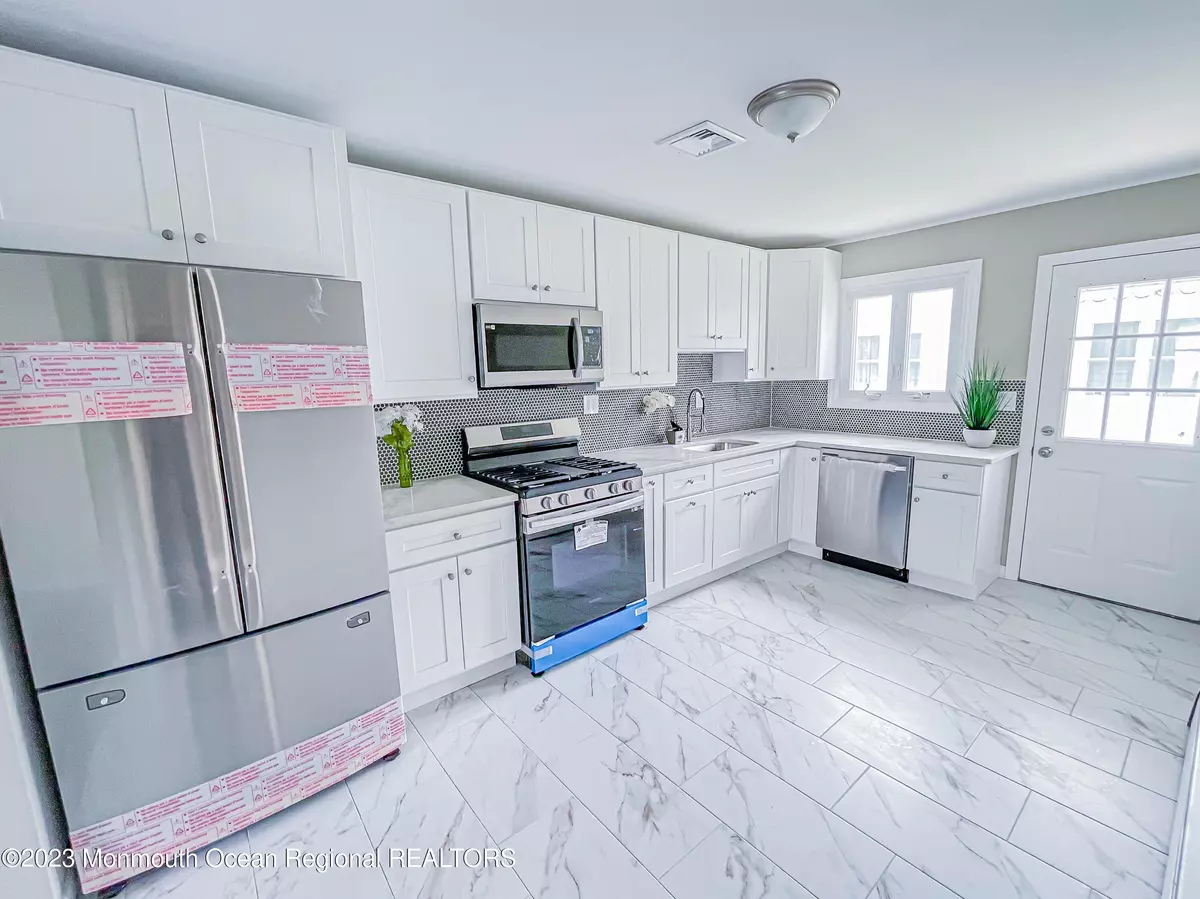 Toms River, NJ 08757,17 Claremont Street