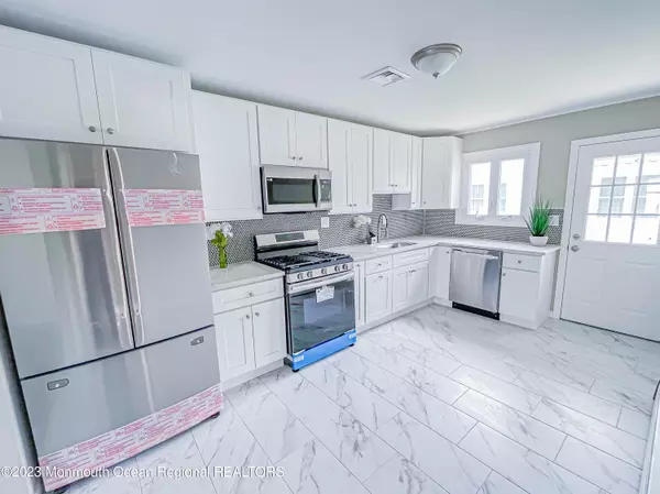 17 Claremont Street, Toms River, NJ 08757