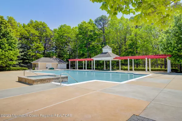 220 Sophee Lane, Lakewood, NJ 08701