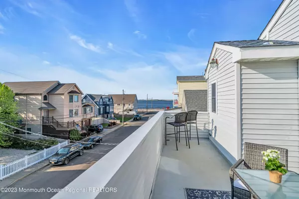 Highlands, NJ 07732,21 Waterwitch Avenue