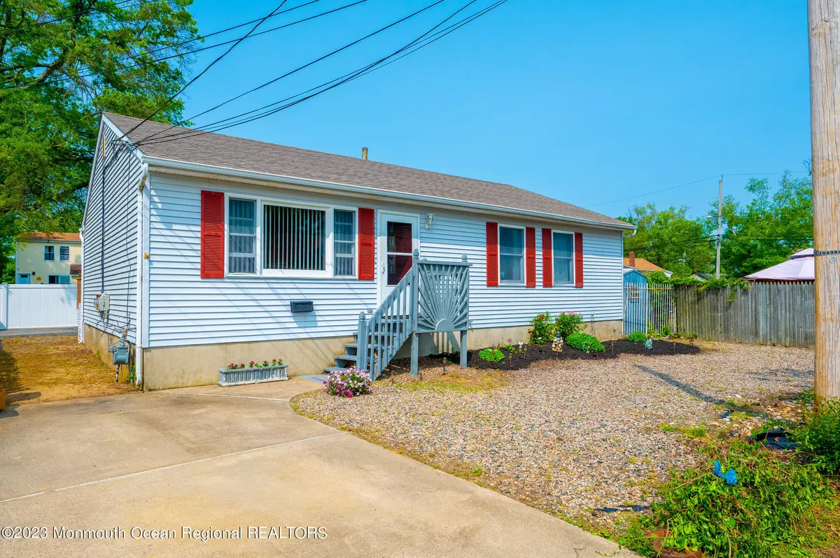 Keansburg, NJ 07734,161 Maple Avenue