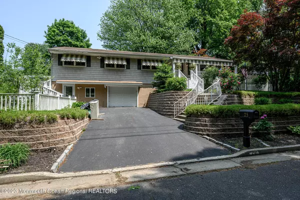 25 Wesleyan Street, Red Bank, NJ 07701