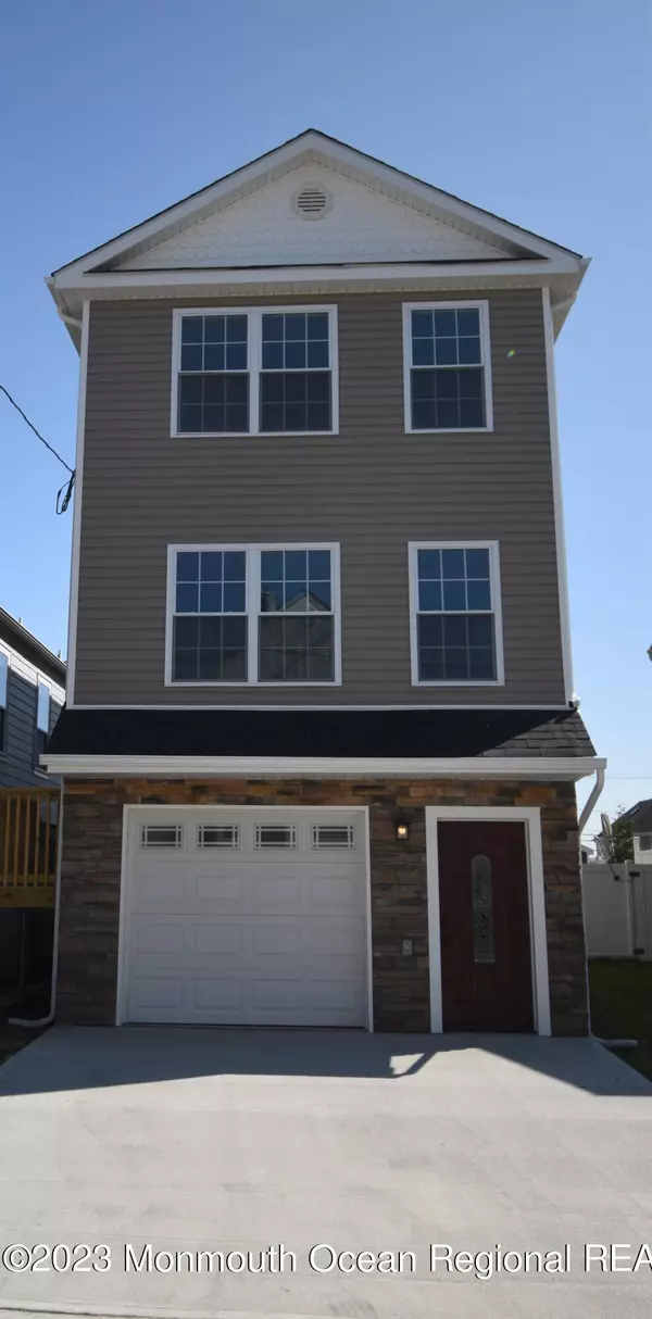 915 2nd Street, Union Beach, NJ 07735