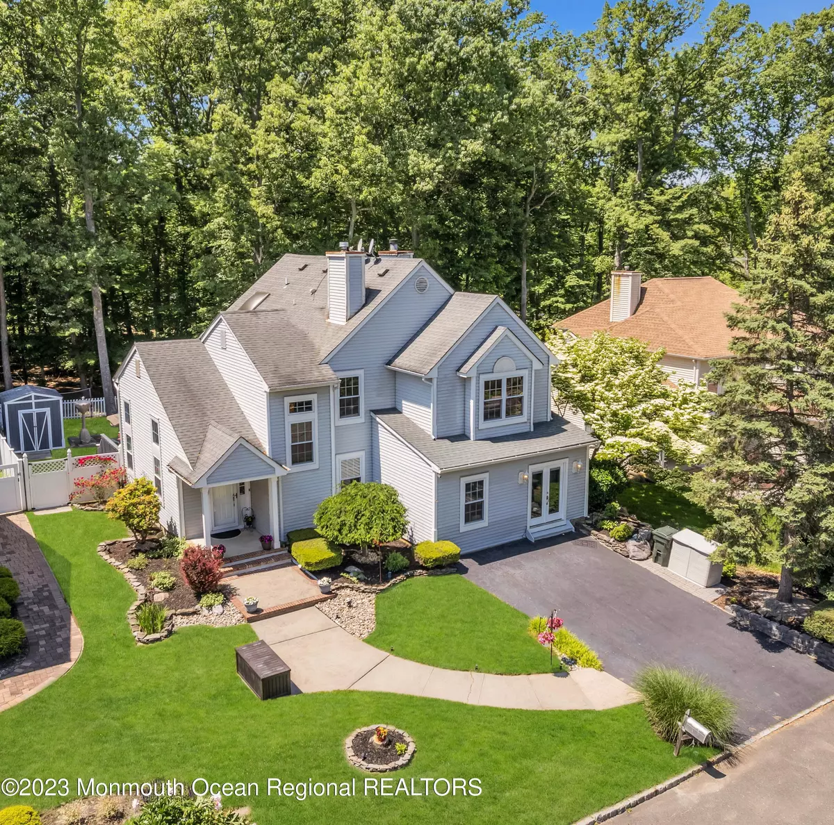 Howell, NJ 07731,7 Spruce Hollow Drive