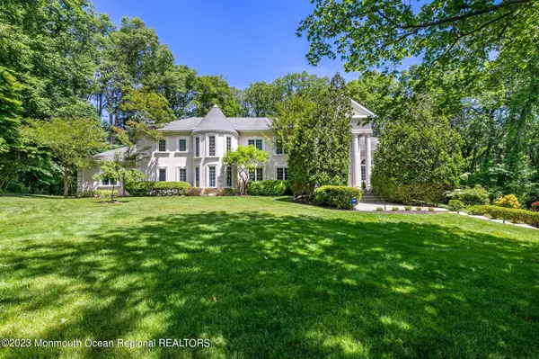 Holmdel, NJ 07733,7 Timberslope Way