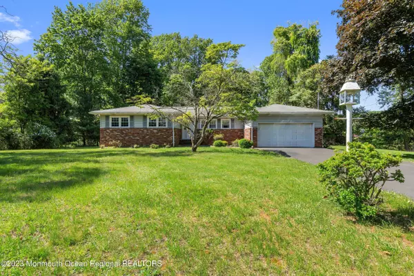 Holmdel, NJ 07733,9 Eagle Hill Road