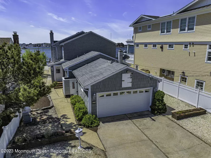 187 Pershing Boulevard, Lavallette, NJ 08735