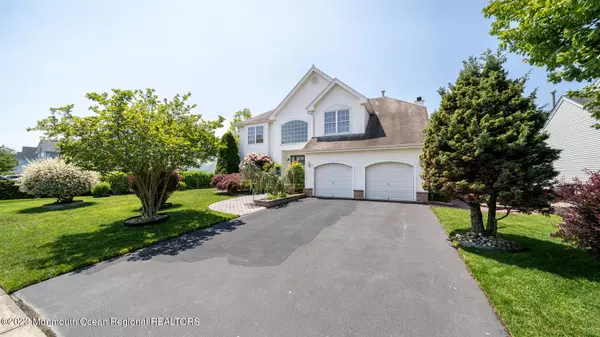 63 Chestnut Way Circle, Barnegat, NJ 08005