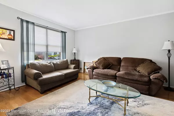Jamesburg, NJ 08831,14 Peachtree Lane