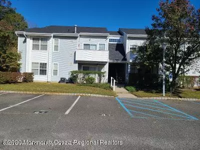 Tinton Falls, NJ 07753,3 Cavalerie Court