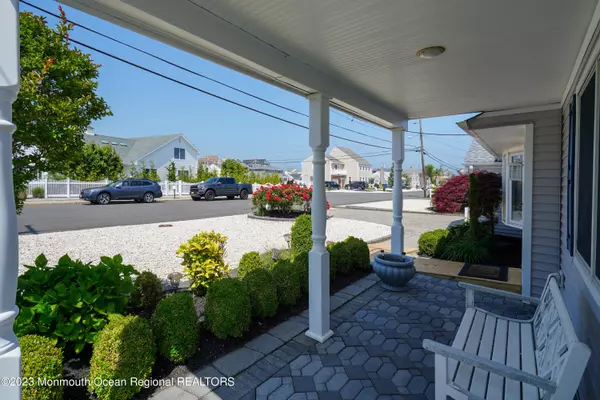 Mantoloking, NJ 08738,309 Bay Lane