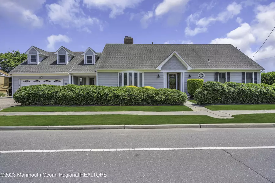 11 Philadelphia Boulevard, Sea Girt, NJ 08750