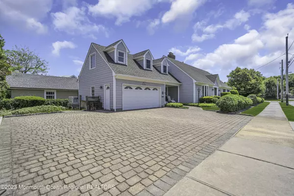 Sea Girt, NJ 08750,11 Philadelphia Boulevard