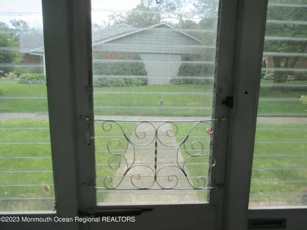 Lakewood, NJ 08701,494 Thornbury Court