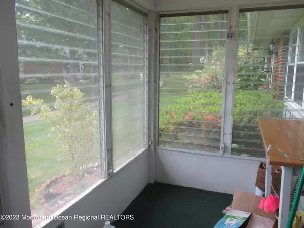 Lakewood, NJ 08701,494 Thornbury Court