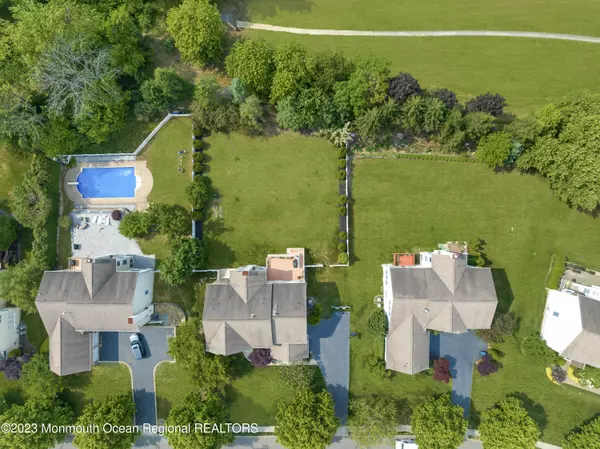 Holmdel, NJ 07733,20 Sage Street