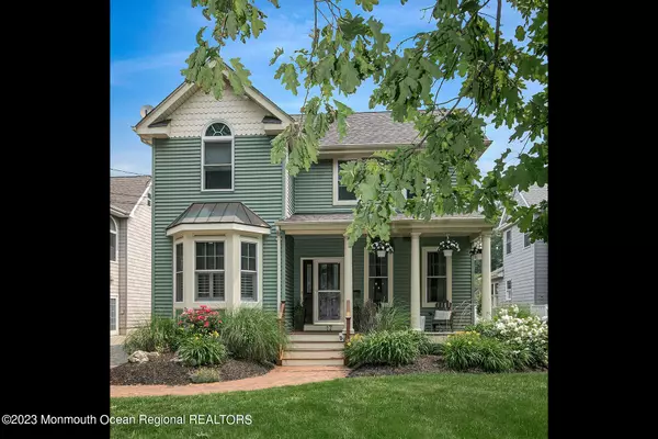 Rumson, NJ 07760,17 Forrest Avenue