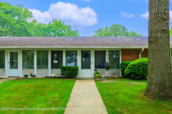 213 Huntington Drive, Lakewood, NJ 08701