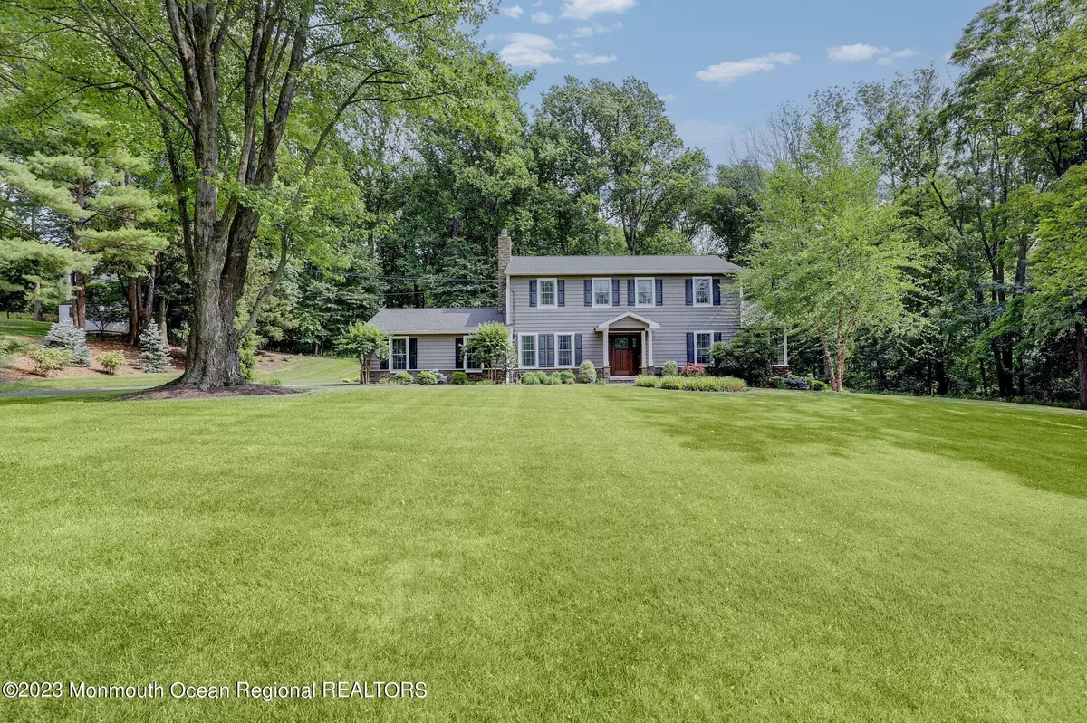 Holmdel, NJ 07733,5 Wedgewood Lane