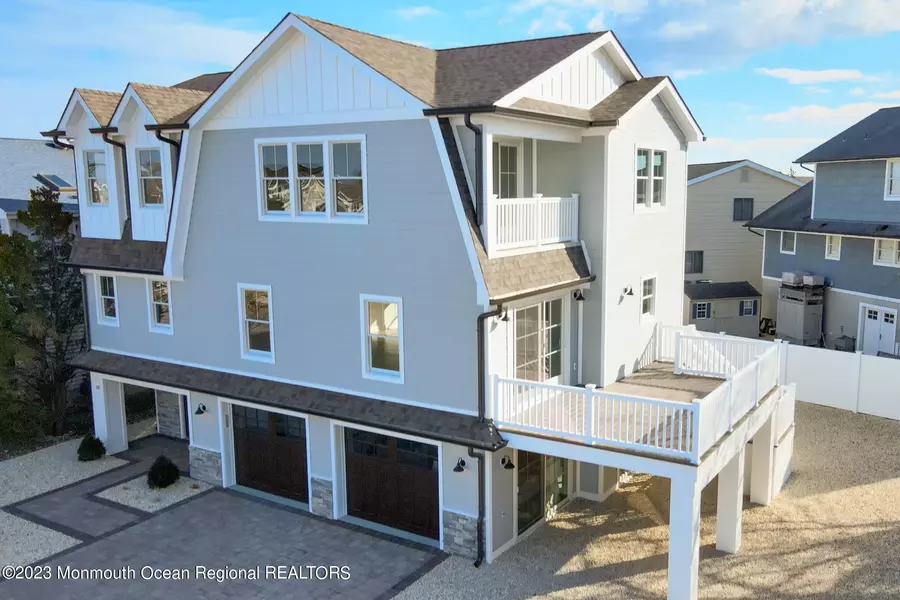 10 Sturgis Road, Lavallette, NJ 08735